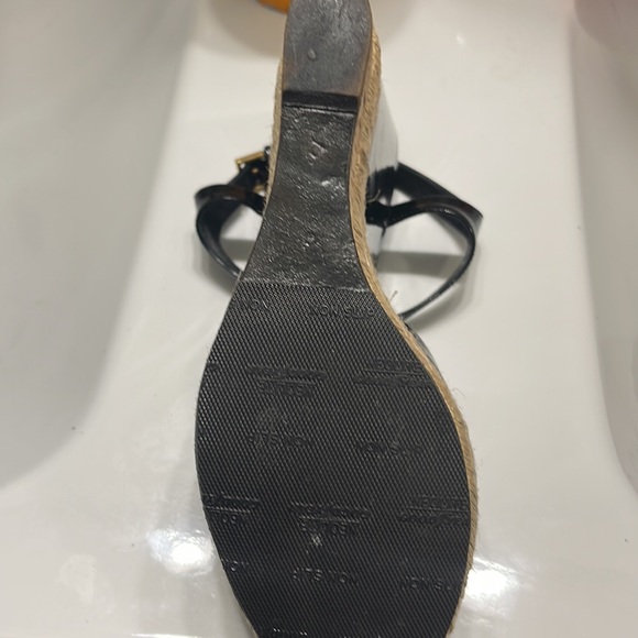 These are a Gucci cork Cork wedgy with brand new soles on the bottom nonslip - Picture 3 of 3